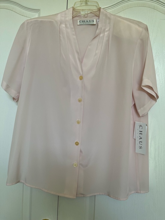Chaus Tops - Chaus Pale Pink Short Sleeve Button Front Blouse